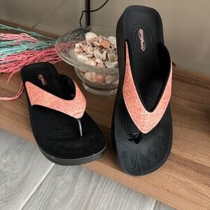 Aerothotic Mellow Vibe Arch Support Coral Sandal Sz 39